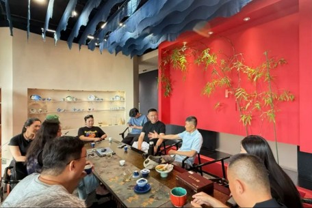 四合院專委會｜企聯會四合院生態鏈運營專委會走訪龍順成座談合作